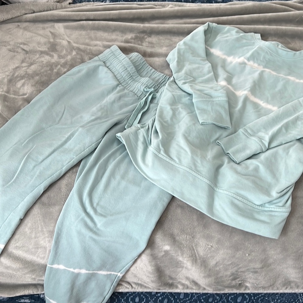 Isabel maternity sweatpants and sweatshirt